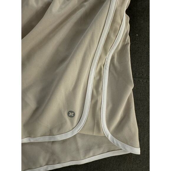 RBX NWT Beige and White Large Shorts w/ Contrast Stripes on Size - Picture 5 of 5